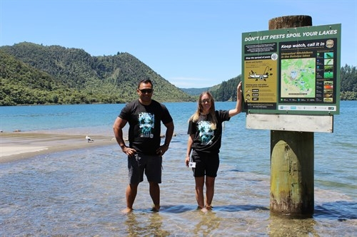 Students out and about to fight the spread of aquatic pests