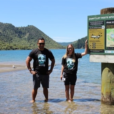 Students out and about to fight the spread of aquatic pests