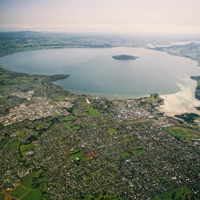 Symposium on lake water quality to focus on weeds and wallabies